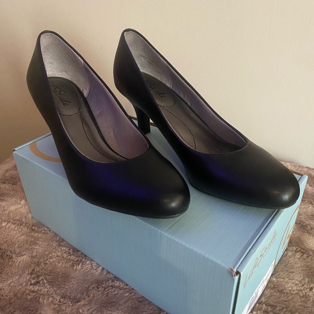 Life Stride Parigi, Black Silky with 2 1/2 inch heel